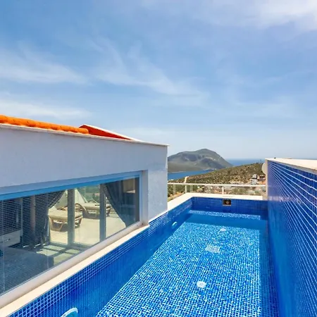Azure Dream Vila *